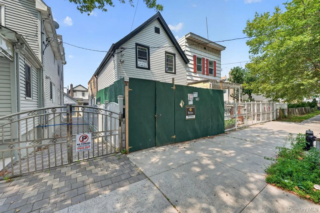 718 E 99th Street, Brooklyn