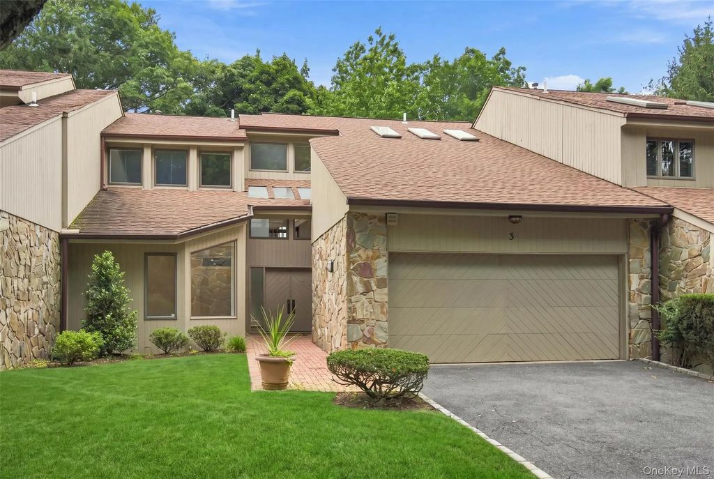 3 Willada Lane, Glen Cove