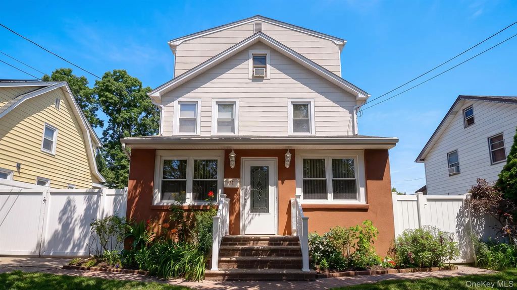 681 Stowe Avenue, Baldwin