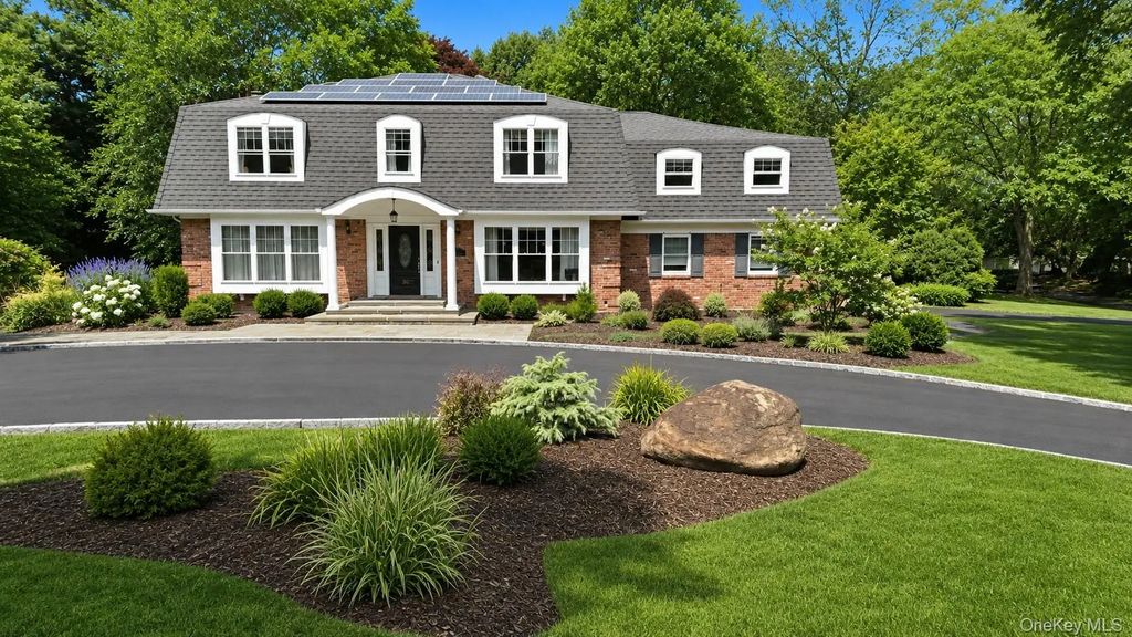 20 Longacre Drive, Huntington