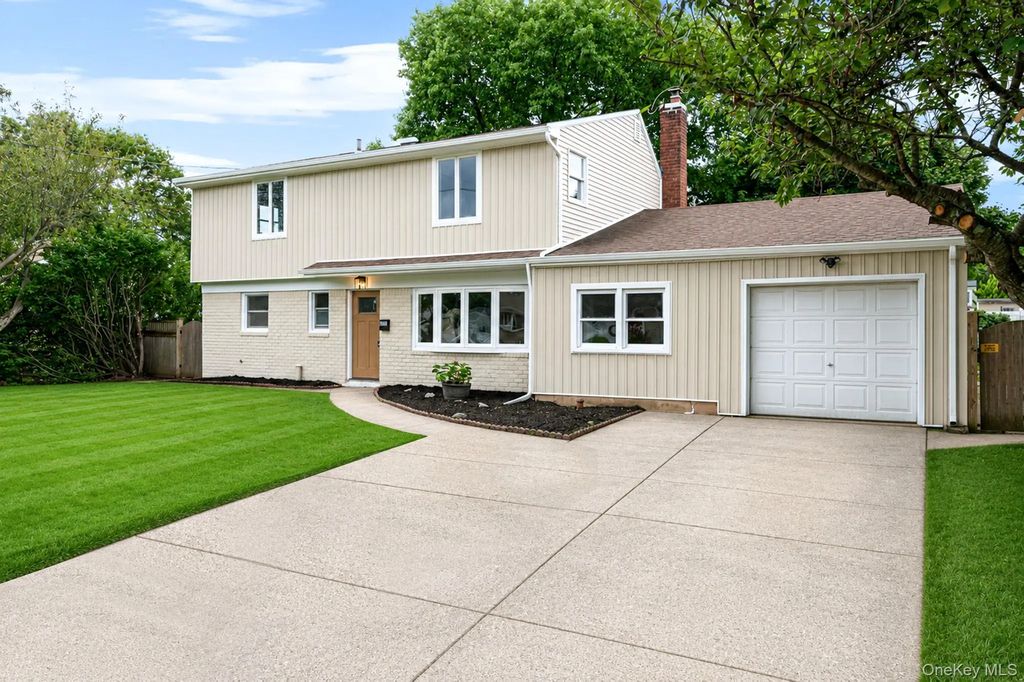 532 French Avenue, North Babylon
