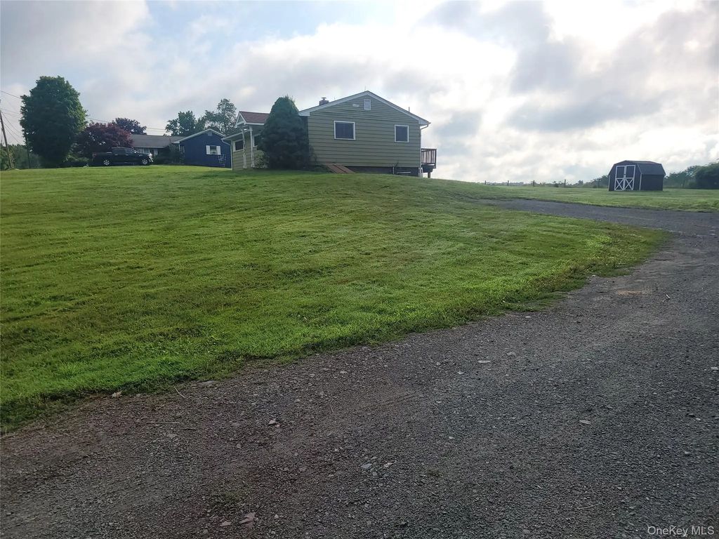 1048 Old Liberty Road, Monticello
