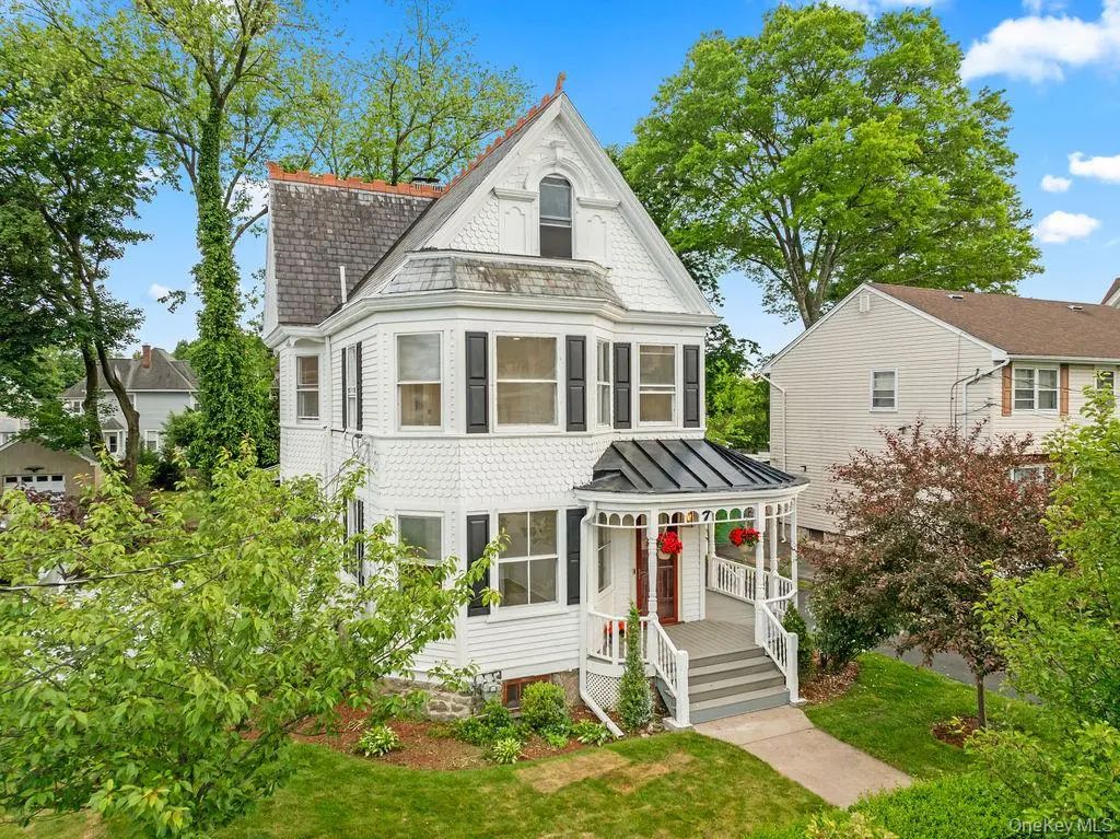 7 Clinton Place, Suffern
