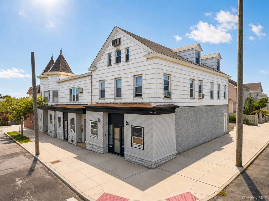 12-06 149th Street, Whitestone