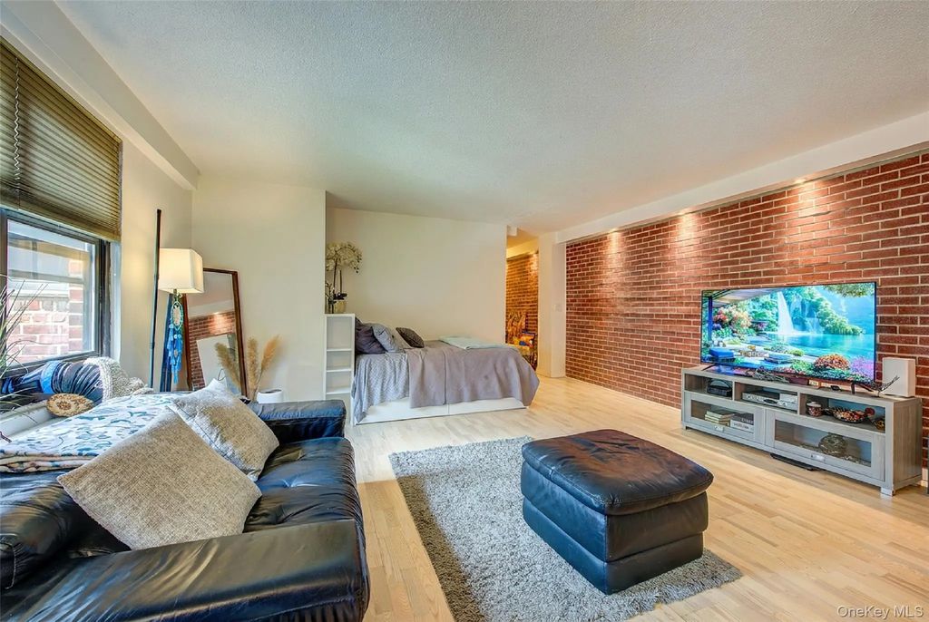 161 Pearsall Drive # 3f, Mount Vernon