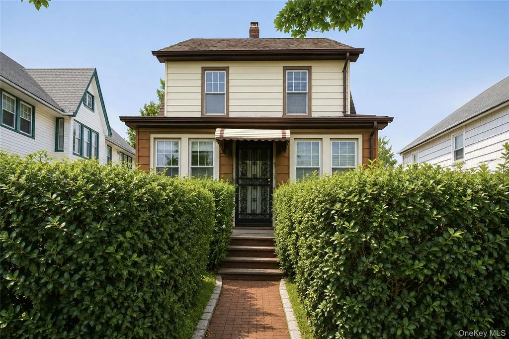 147-27 20th Avenue, Whitestone