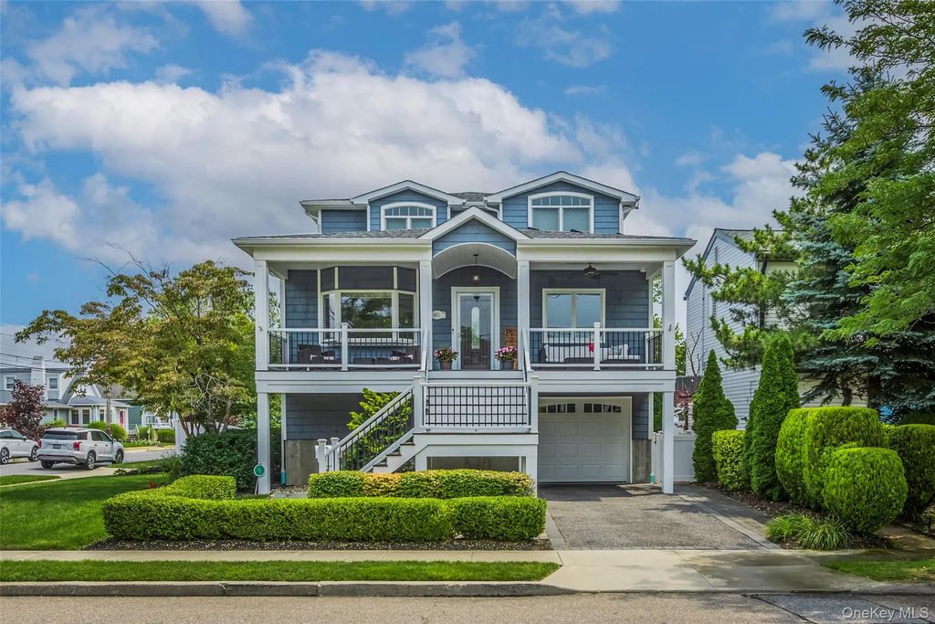401 Little East Neck Road S, Babylon