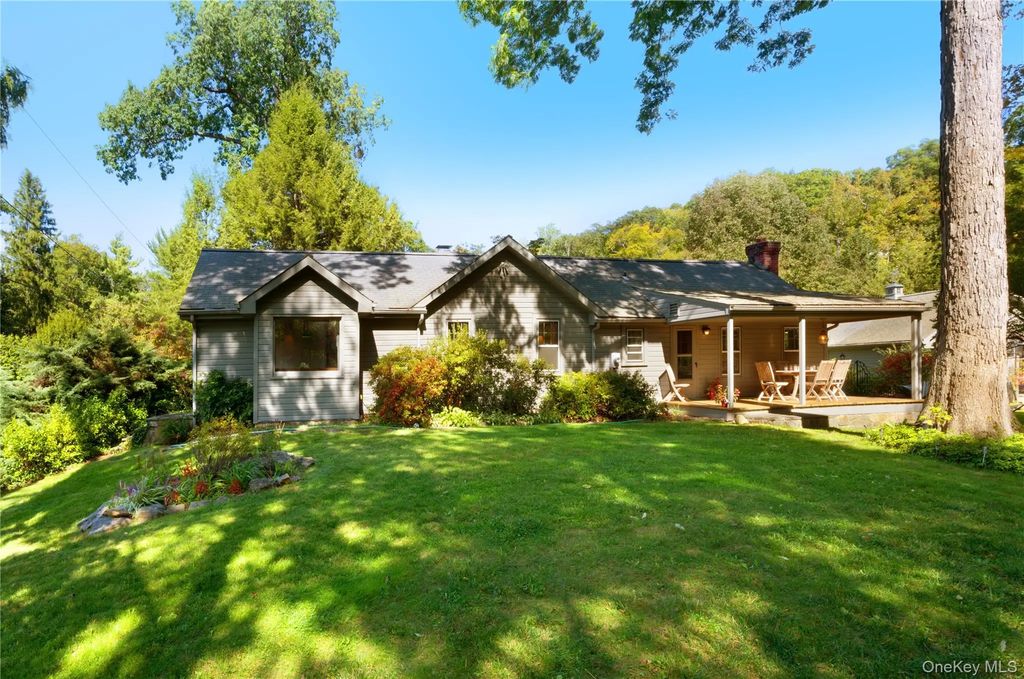 5 Shore Trail, South Salem