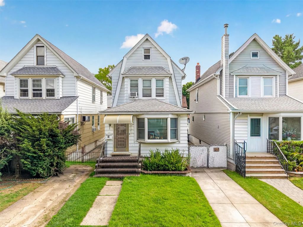 7129 Manse Street, Forest Hills