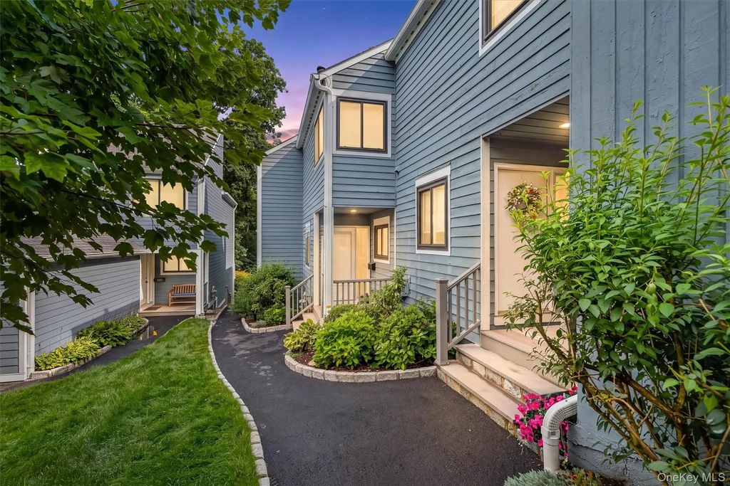 13 Timber Ridge, Mount Kisco