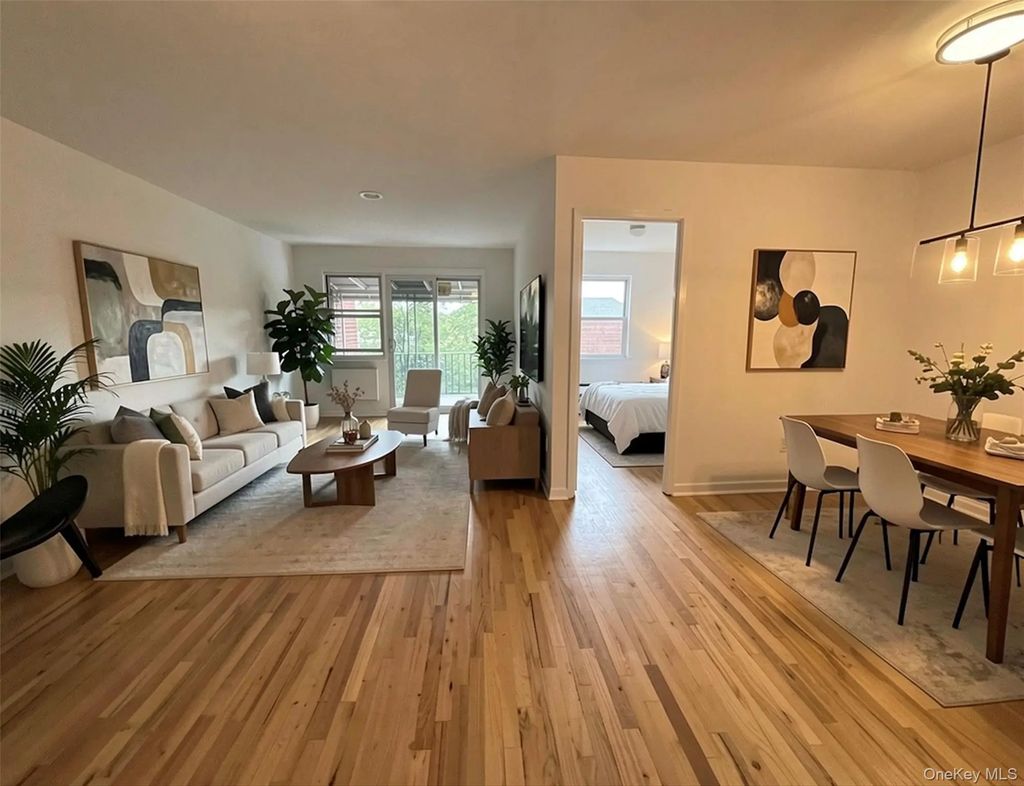 79-18 Kneeland Avenue, Elmhurst