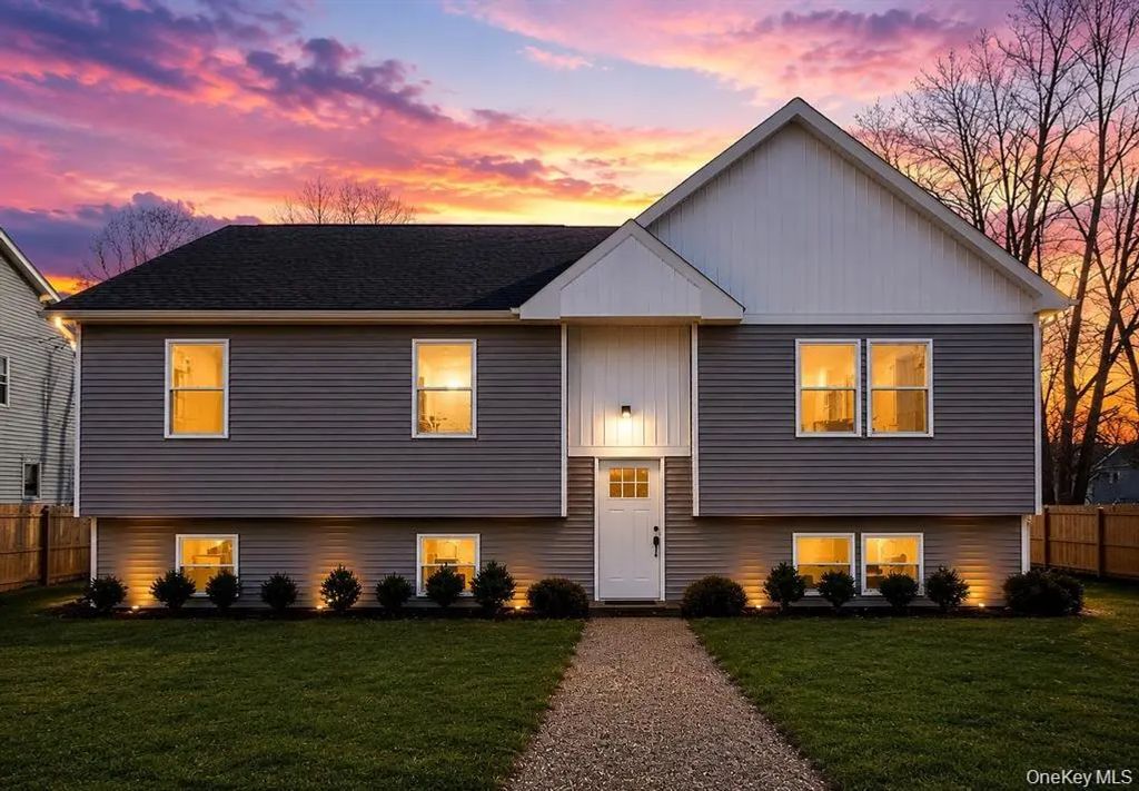 125 Lynbrook Drive, Mastic Beach