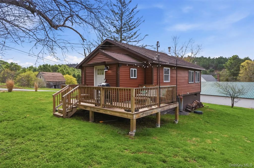 27 Old County Road, Cochecton