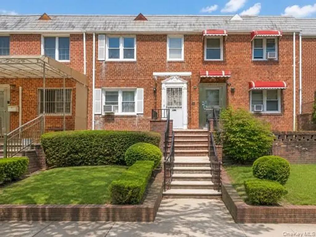 150-16 78th Avenue, Flushing