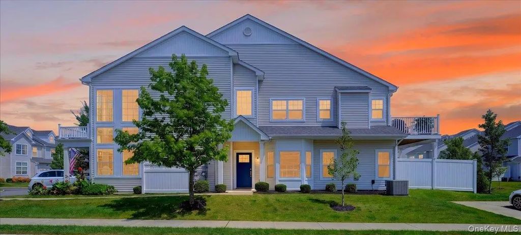 61 Avery Drive N, Center Moriches