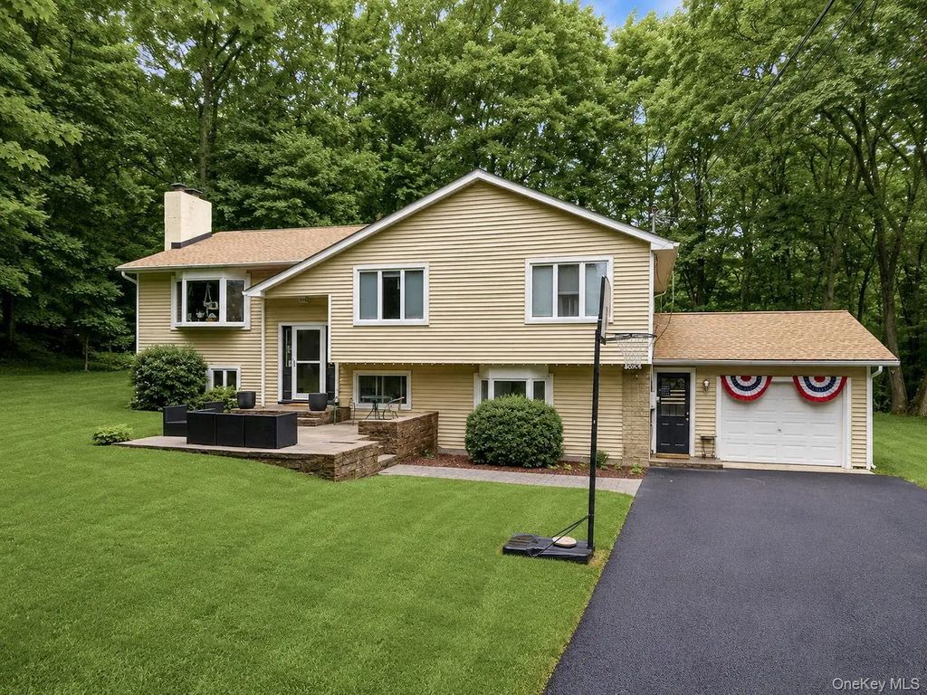 386 Nashopa Road, Bloomingburg