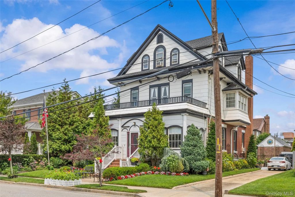 190 Beach 137th Street, Belle Harbor