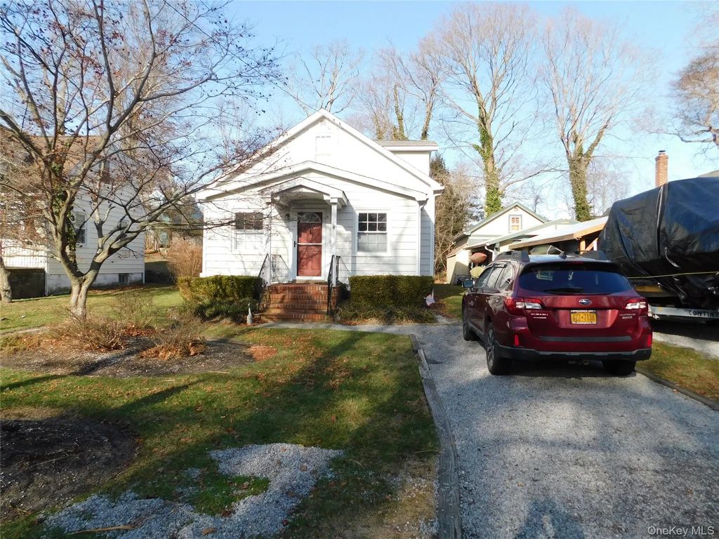 80 Cedar Road, Wading River