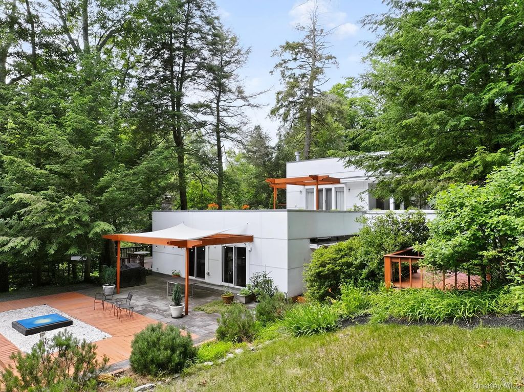 1202 Jackson Corners Road, Red Hook