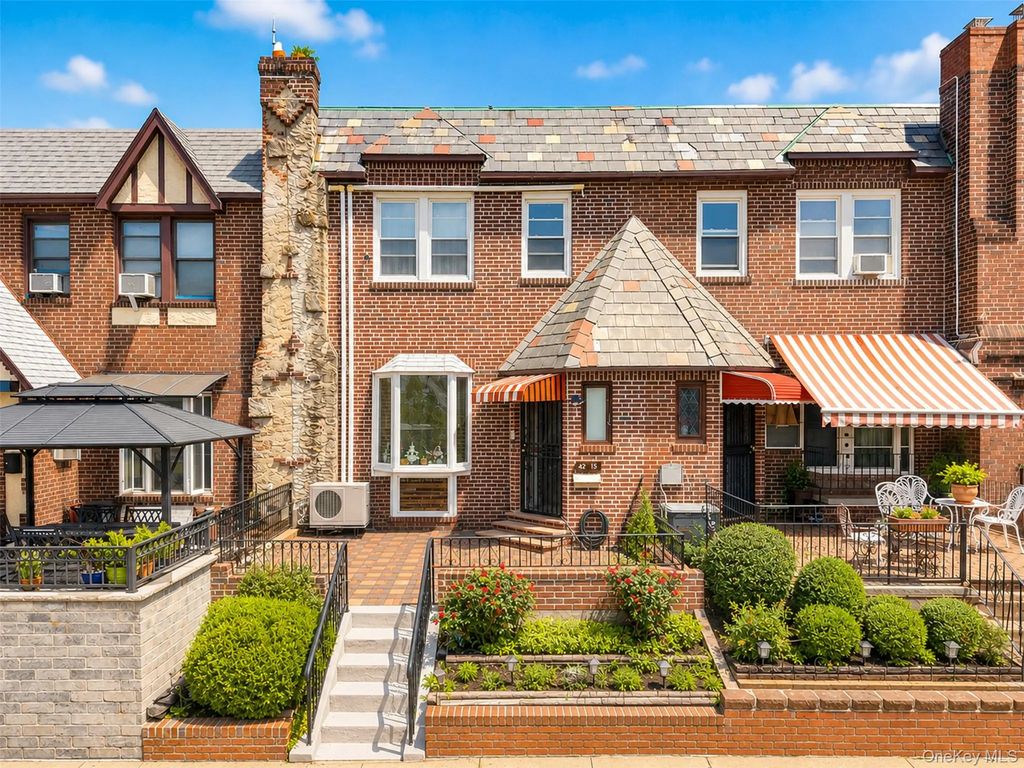4215 172nd Street, Flushing