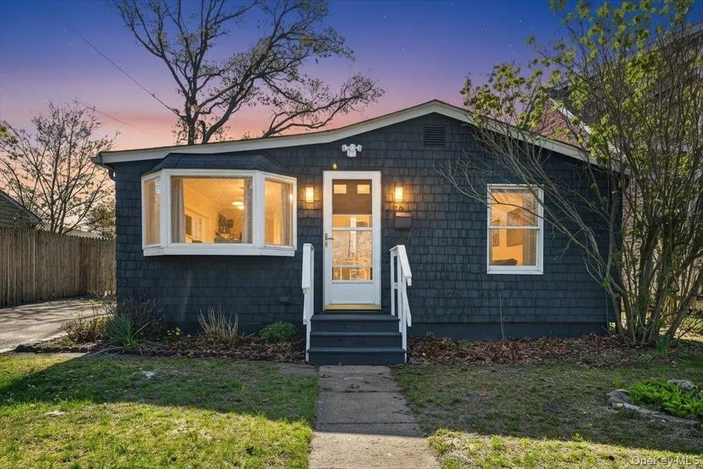 56 Lake Shore Drive, Patchogue