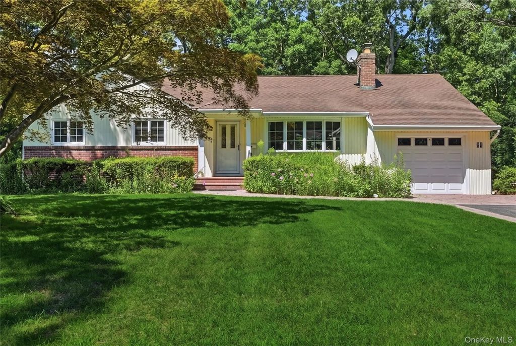 89 Burton Lane, Commack