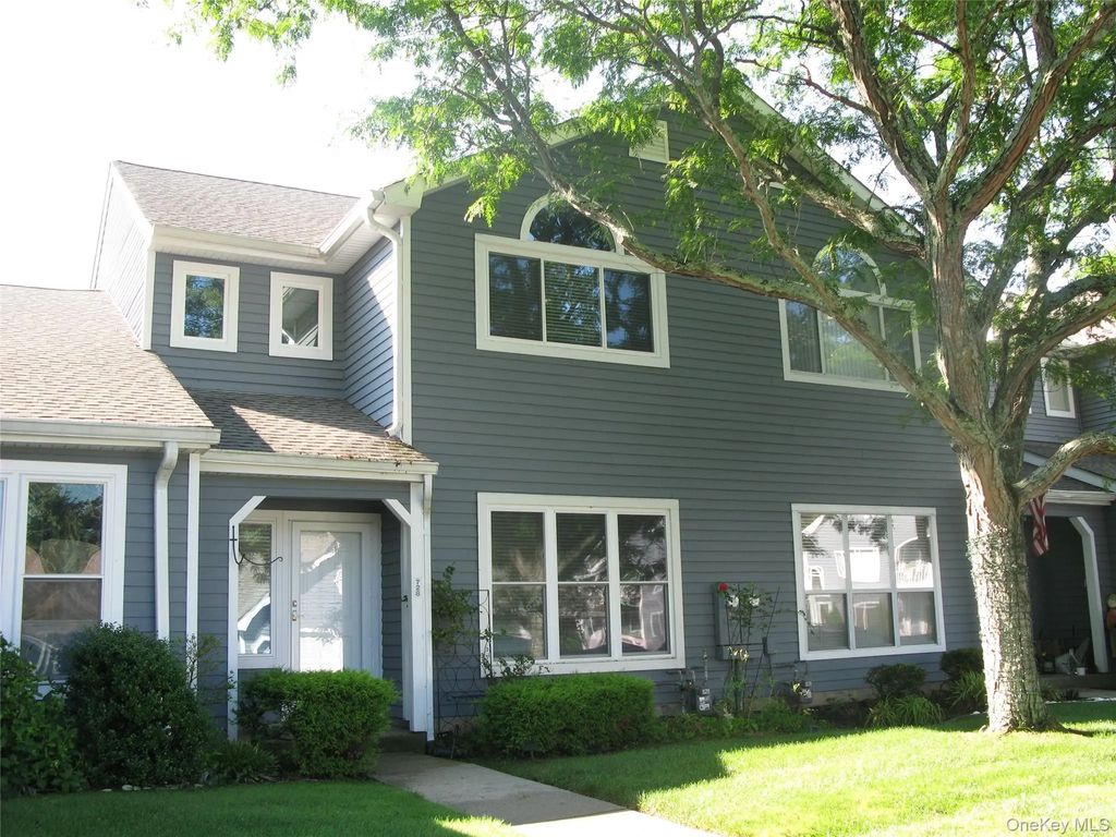 728 Birchwood Park Drive, Middle Island