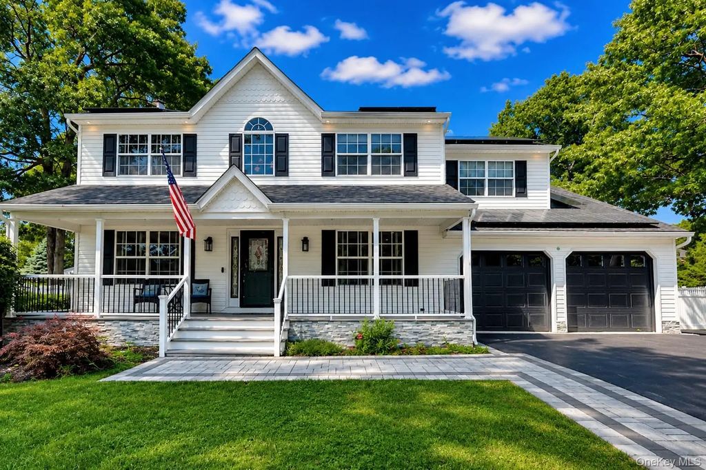 11 Oliver Street, Port Jefferson Station