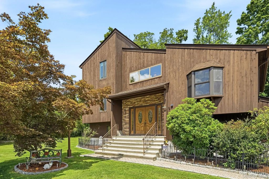 1 Southgate Drive, Cortlandt Manor