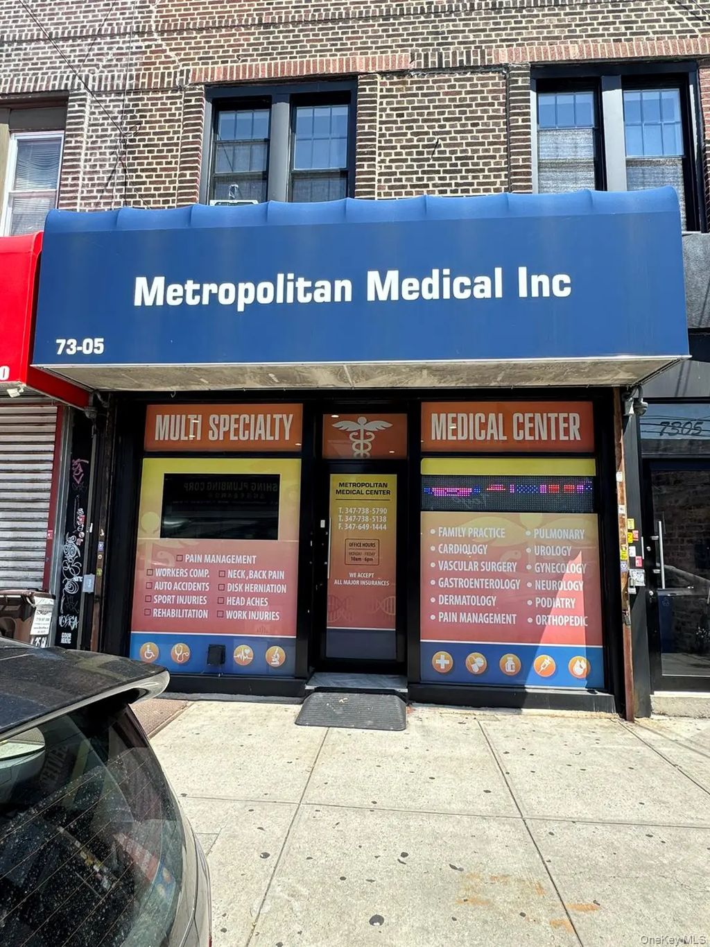 7305 Metropolitan Avenue Metropolitan, Middle Village