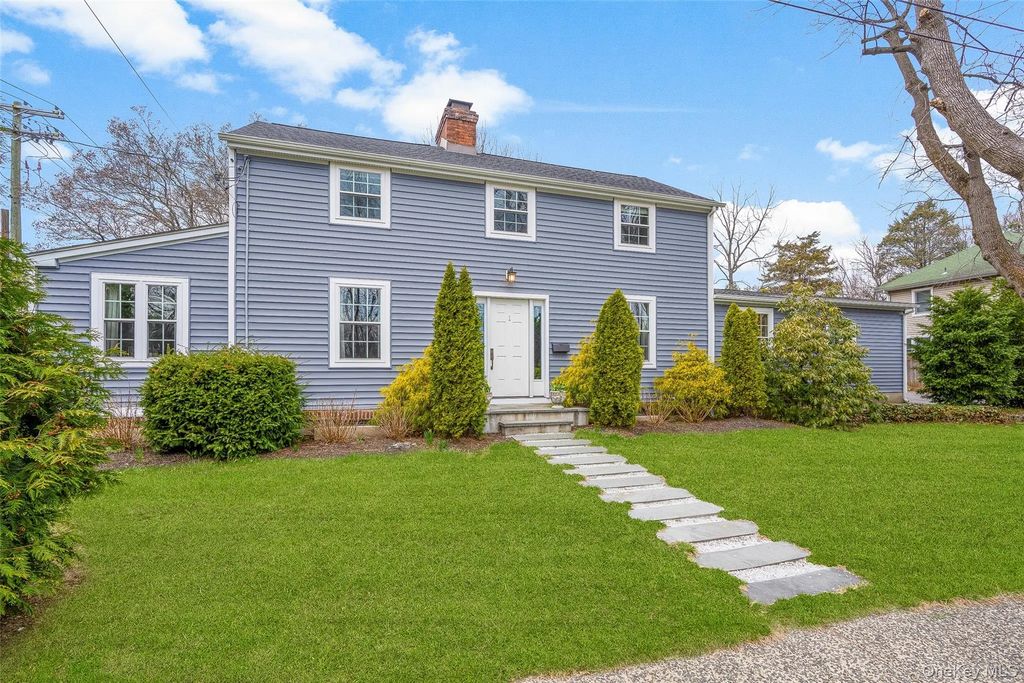1 Harmon Drive, Larchmont