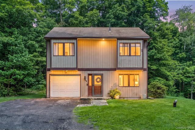 66 Whitetail Run, Chester