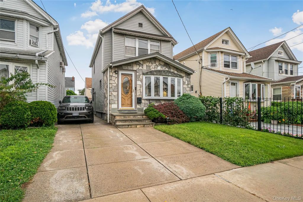 9423 209th Street, Queens Village