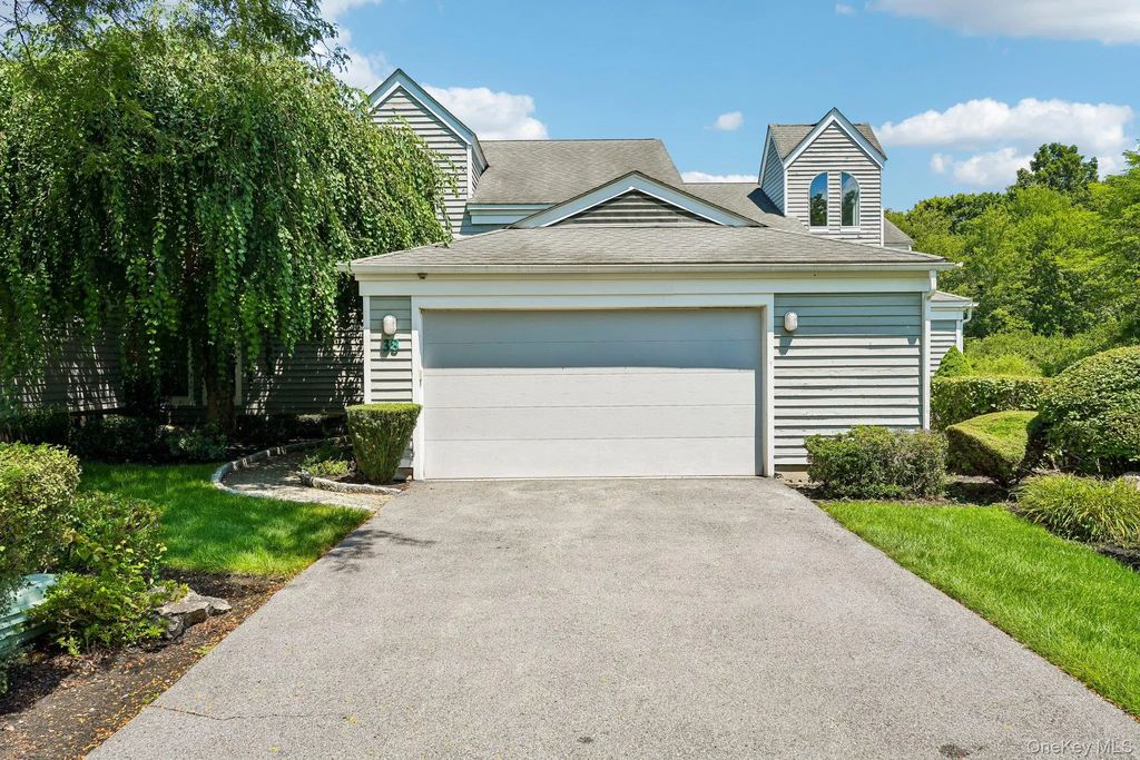 38 Woodlands Drive, Tuxedo Park