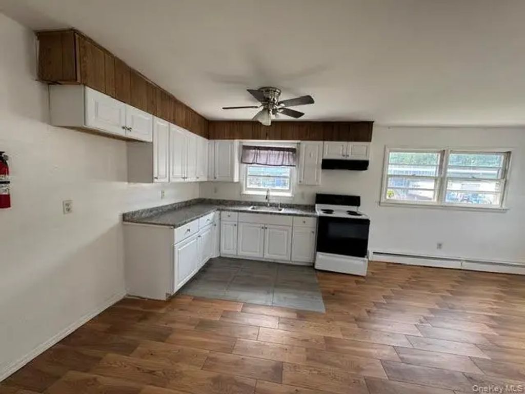 2899 Us Route 9w # 100, New Windsor