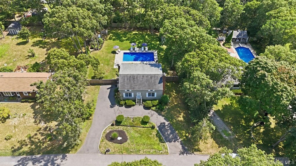 45 Norwood Road, Hampton Bays