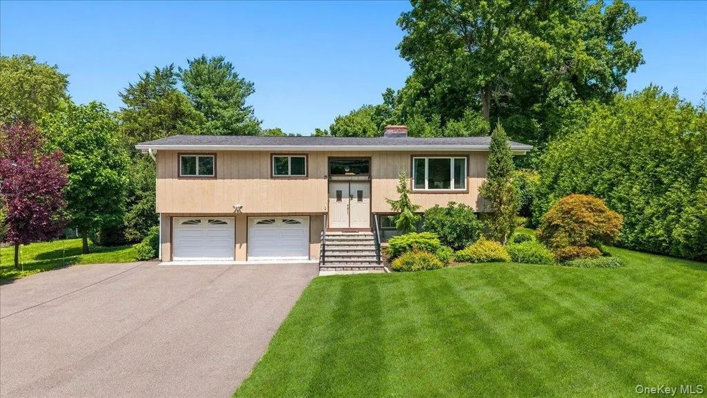 257 Watch Hill Road, Cortlandt Manor