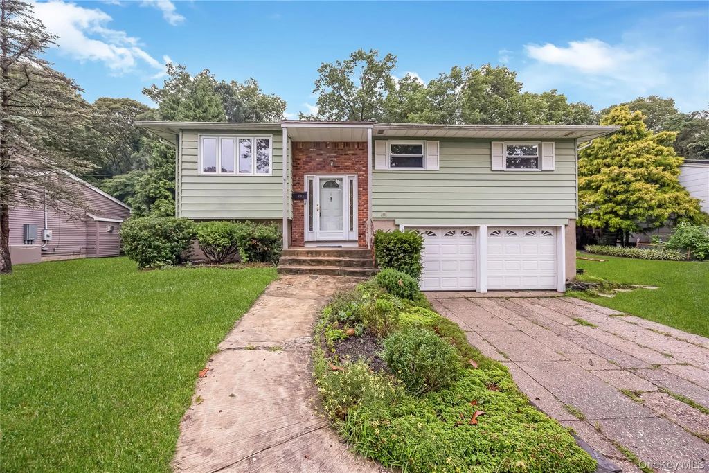 23 Country Lane Drive, Kings Park