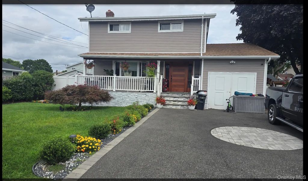 353 Barleau Street, Brentwood
