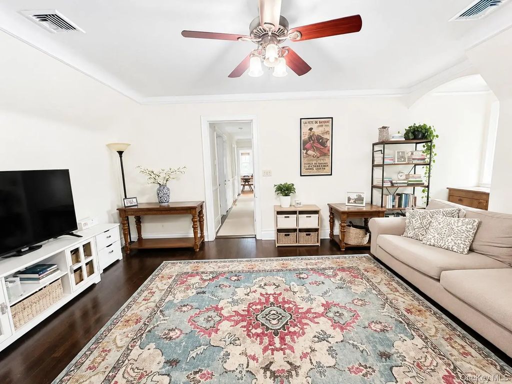 29 Chestnut Avenue # 2, Pelham