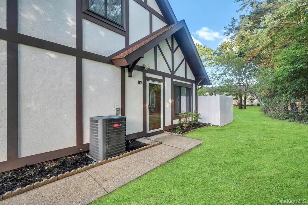 6 Amesworth Court, Middle Island