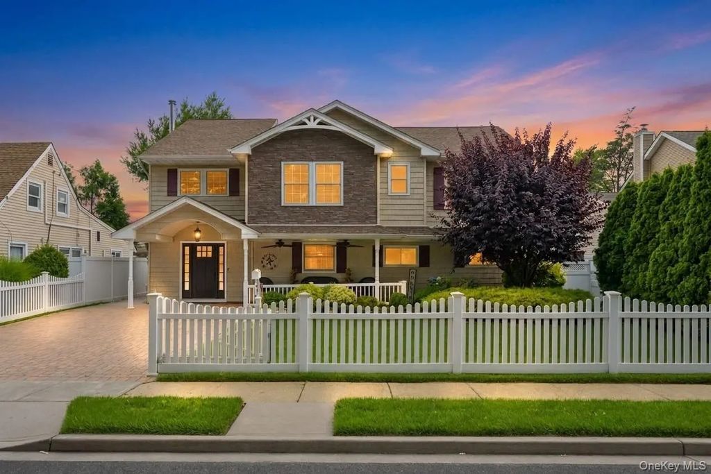 41 Miller Place, Levittown