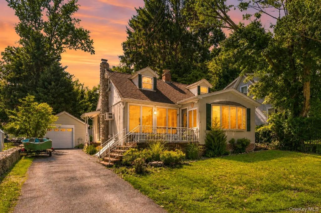 26 Brook Avenue, Hopewell Junction