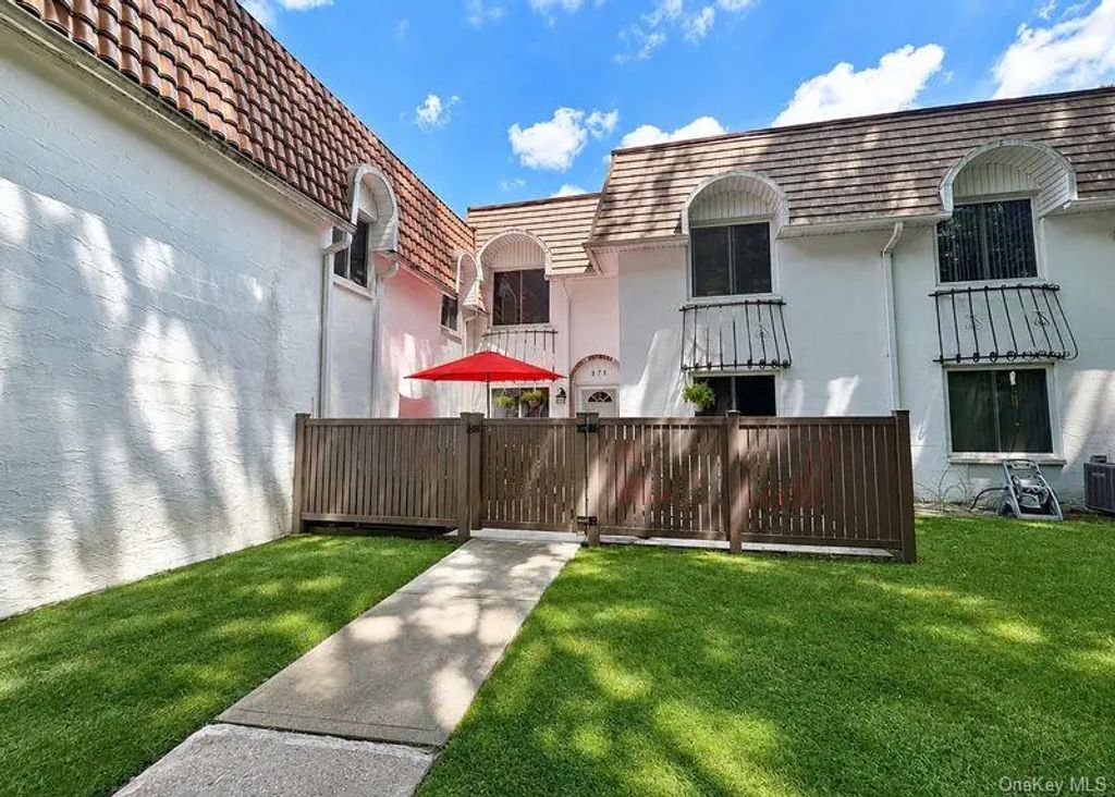 275 Brettonwoods Drive, Coram