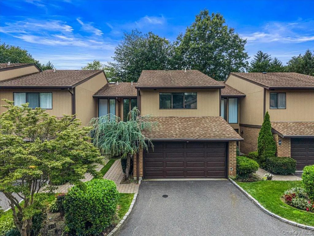 48 Wimbledon Drive, Roslyn