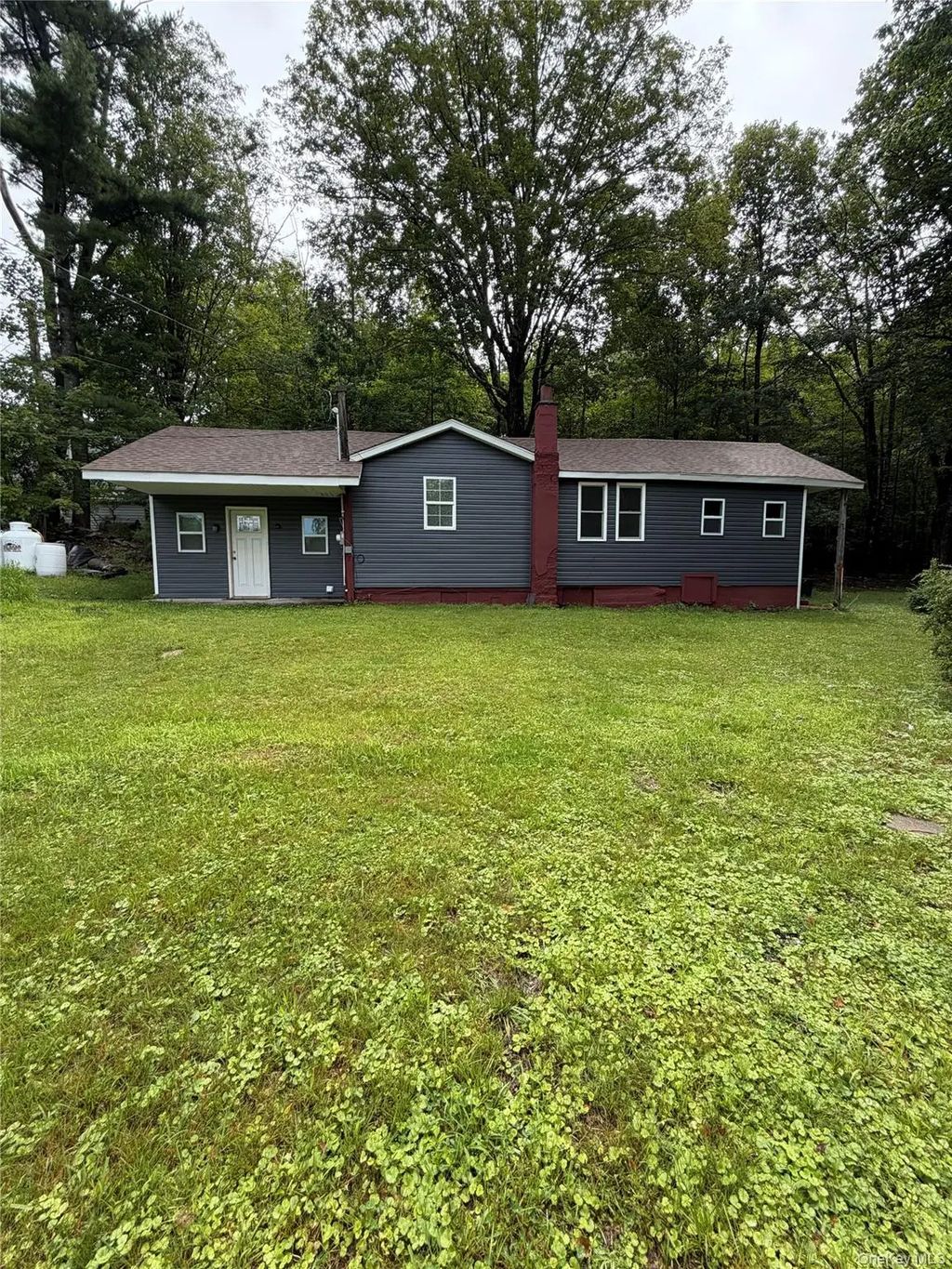 14 Maple Street E, Mountain Dale