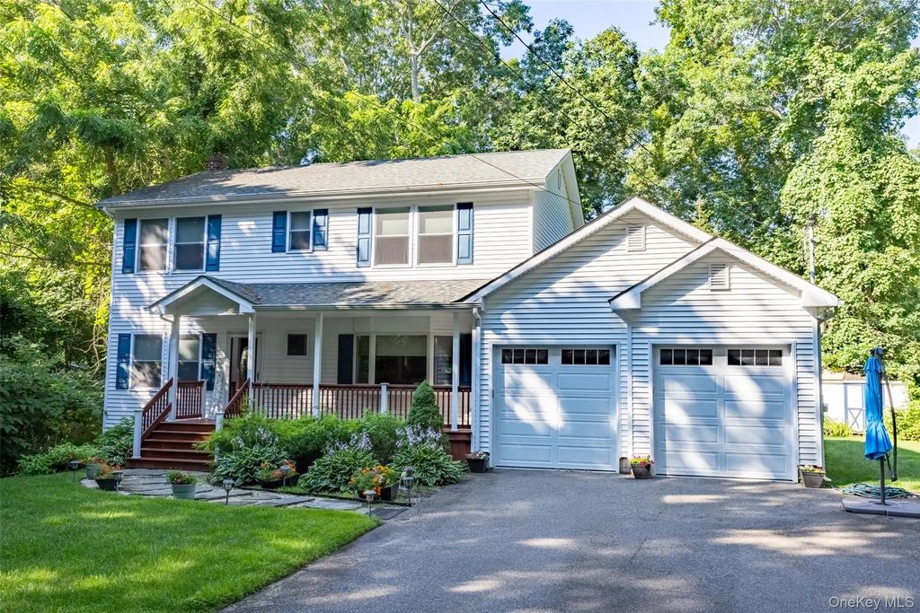 141 Fire Lane, Wading River