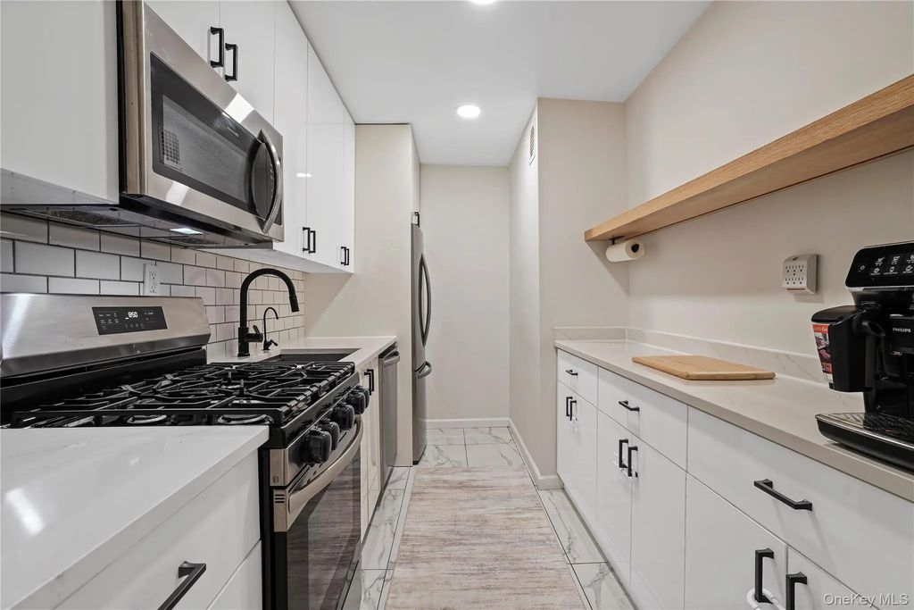 151-25 88th Street # 4e, Howard Beach