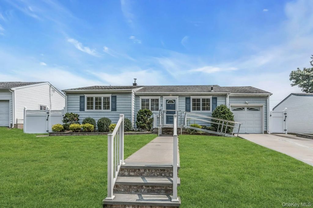 8 Gerhard Road, Plainview