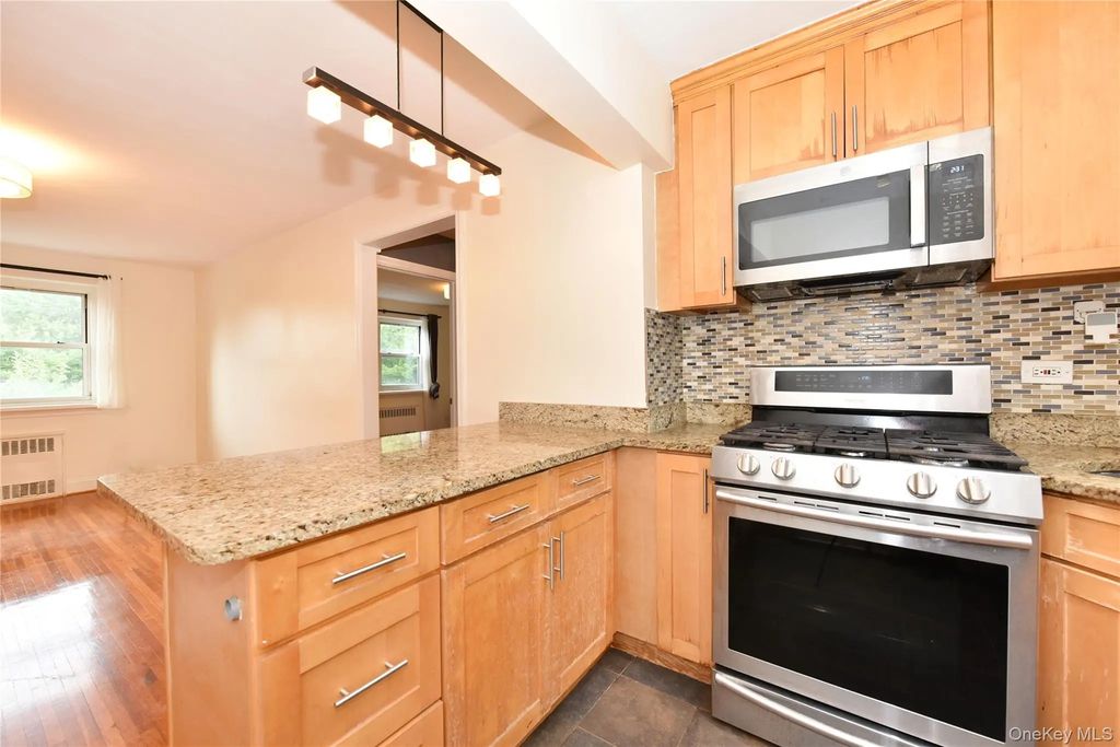 111-05 66th Avenue # 2a, Forest Hills